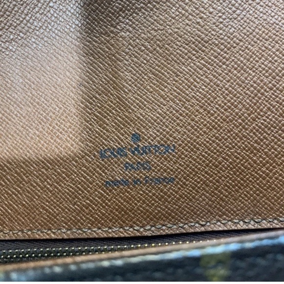 Louis Vuitton St Cloud - Picture 10 of 14